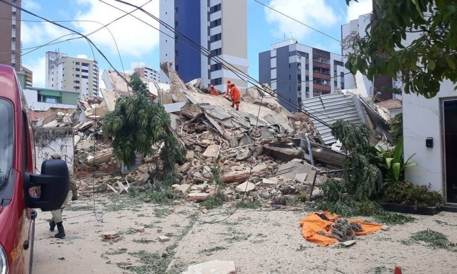 Entenda o seguro no caso do desabamento de prédio em Fortaleza